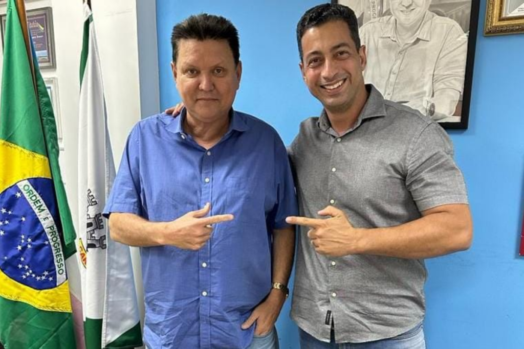 Tenente Assis se filia ao Republicanos e apoia Pazolini nas Eleições 2026 2 Post Vitoria em Dia 1200x800 3