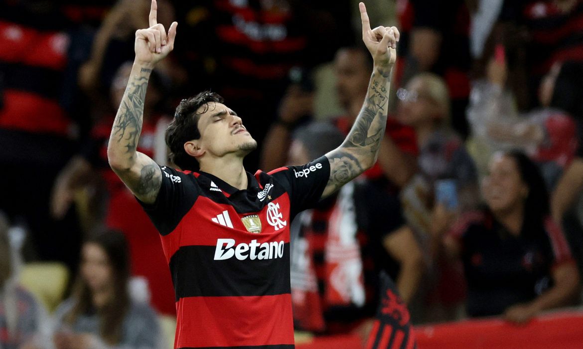 Flamengo garante vaga nas oitavas da Libertadores com gol decisivo de Pedro no Maracanã