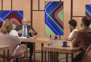 Lula pressiona por redução da jornada de trabalho e critica transição gradual