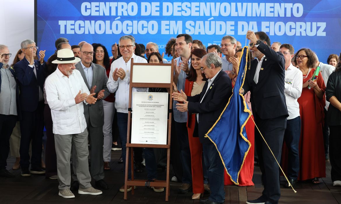 Lula celebra novo centro da Fiocruz e destaca competitividade tecnológica do Brasil