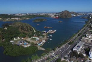 Ilha da Fumaça: Justiça Federal exige regularização ambiental de empresas em Vitória