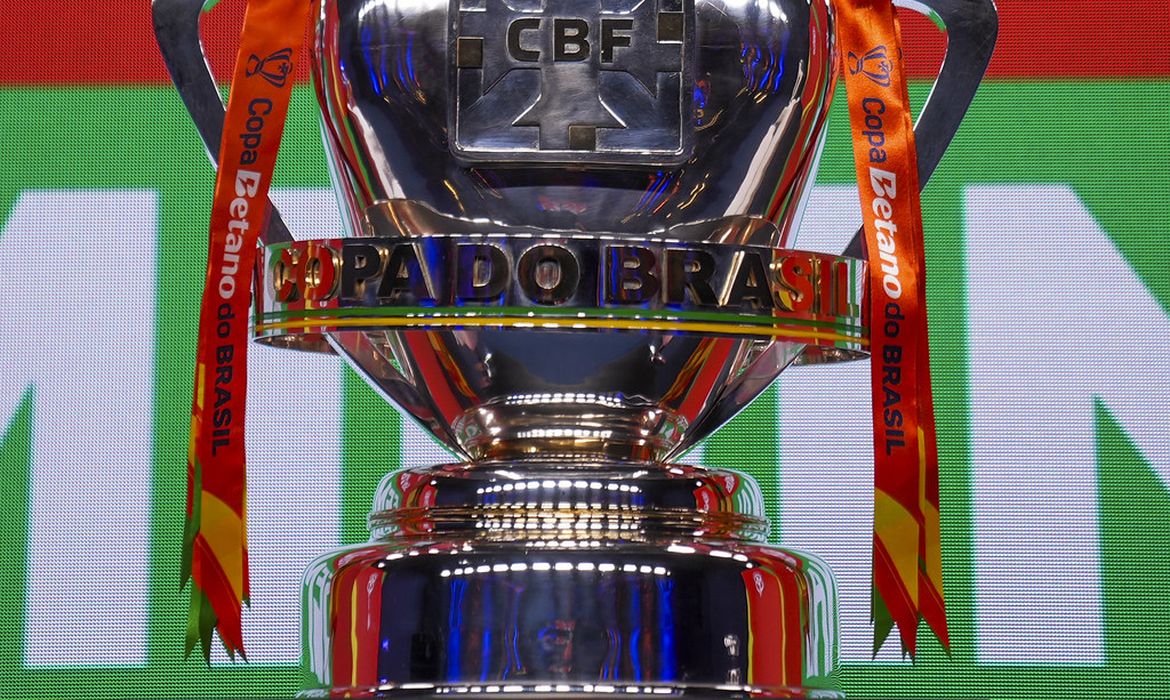 Copa do Brasil define confrontos das oitavas com clássico carioca em destaque
