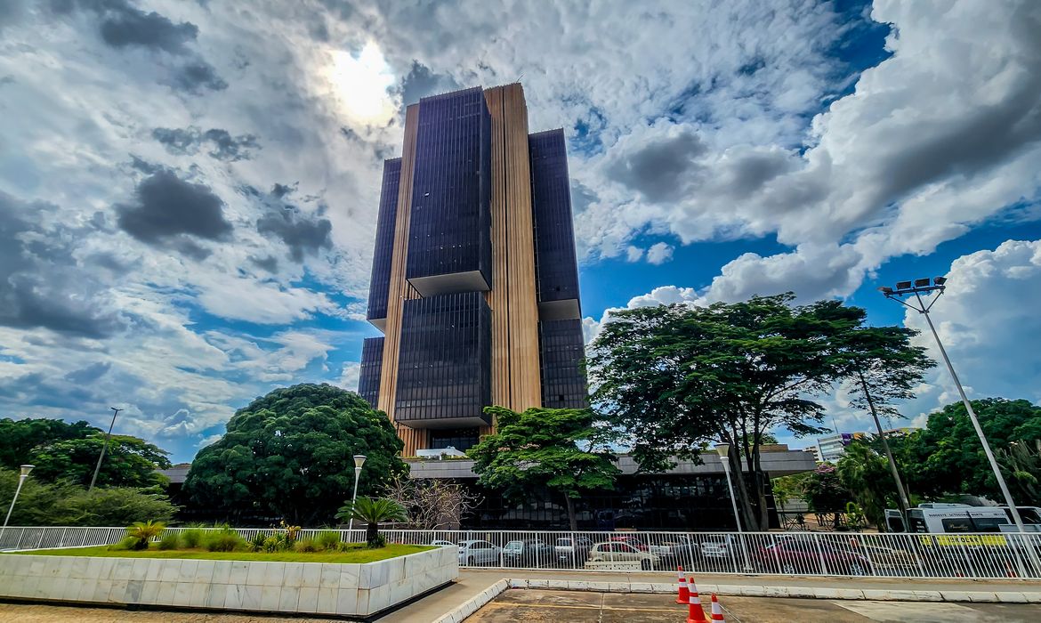 Bancos destinam R$ 5,7 bilhões de valores esquecidos para fortalecer o Desenrola Brasil