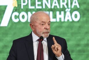 Governo federal avalia estratégia para devolução de celulares roubados via Correios