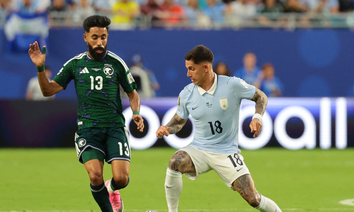 Uruguai e Arábia Saudita abrem Grupo H da Copa com empate de 1 a 1