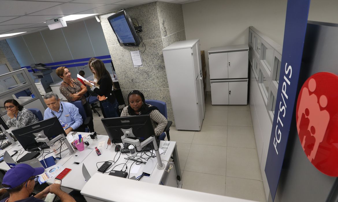 Calendário do PIS/Pasep libera abono salarial para nascidos em julho e agosto 1 Calendário do PIS/Pasep libera abono salarial para nascidos em julho e agosto