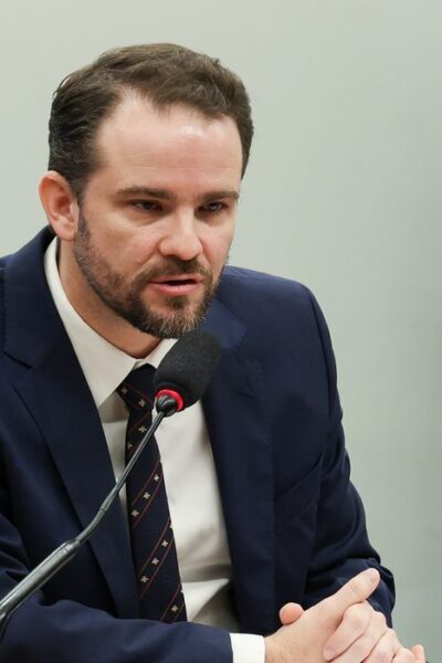 Ministro da Fazenda alerta para riscos de autonomia financeira do Banco Central