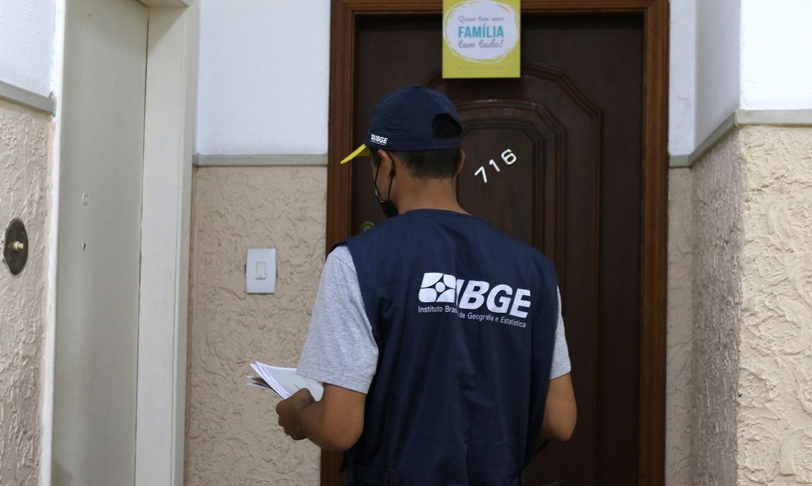 IBGE oferece 1.414 vagas temporárias com salários de até R$ 5.255 e inscrições até 15 de julho 1 IBGE oferece 1.414 vagas temporárias com salários de até R$ 5.255 e inscrições até 15 de julho