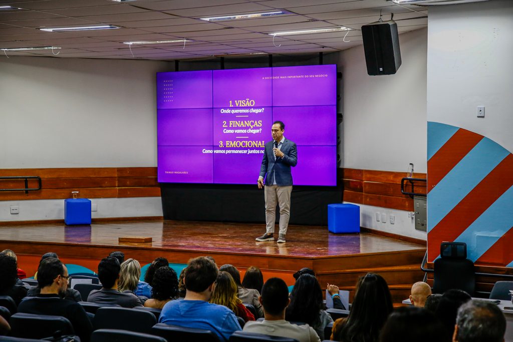 Sales Day em Vila Velha reúne empreendedores e debate vendas 4 MG 3703