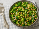 5 receitas com grão-de-bico para aumentar a proteína vegetal no almoço