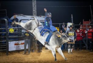 Rodeio com arcos de fogo, motocross e fogos musicais: festa gratuita em Jaguaré (4 a 6 de setembro)