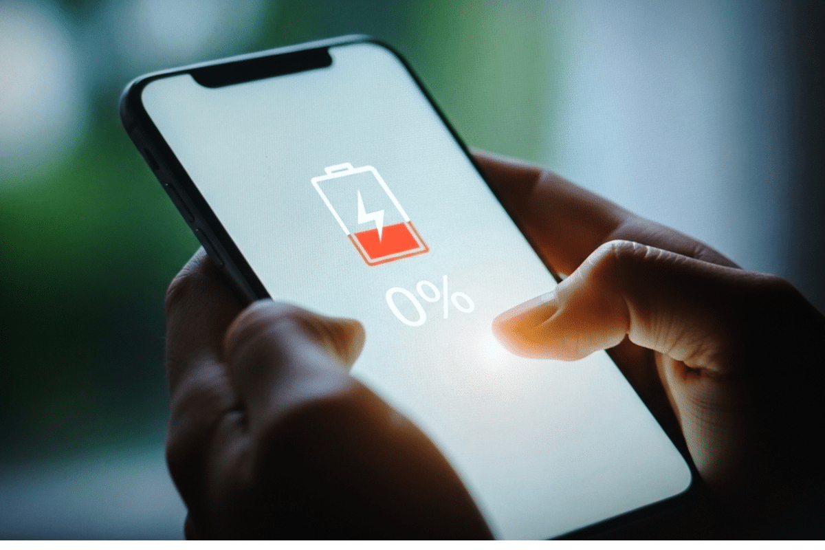 Bateria descarregando rápido? 6 hábitos que drenam seu celular e o que fazer para recuperar autonomia 1 Bateria descarregando rápido? 6 hábitos que drenam seu celular e o que fazer para recuperar autonomia
