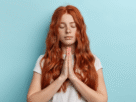 7 preces espíritas para enfrentar crises, pedir proteção e agradecer