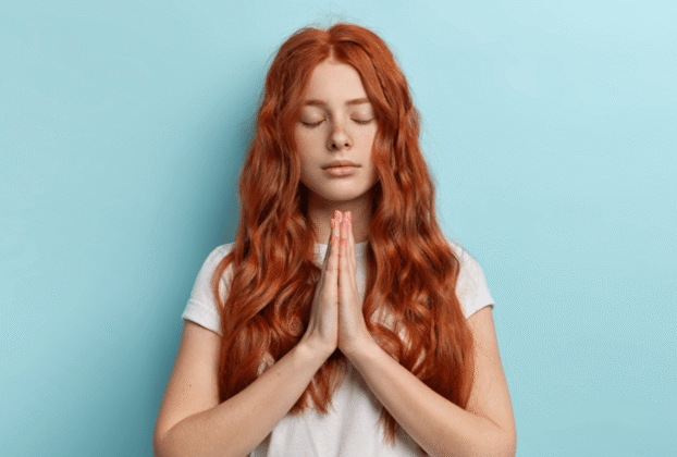 7 preces espíritas para enfrentar crises, pedir proteção e agradecer