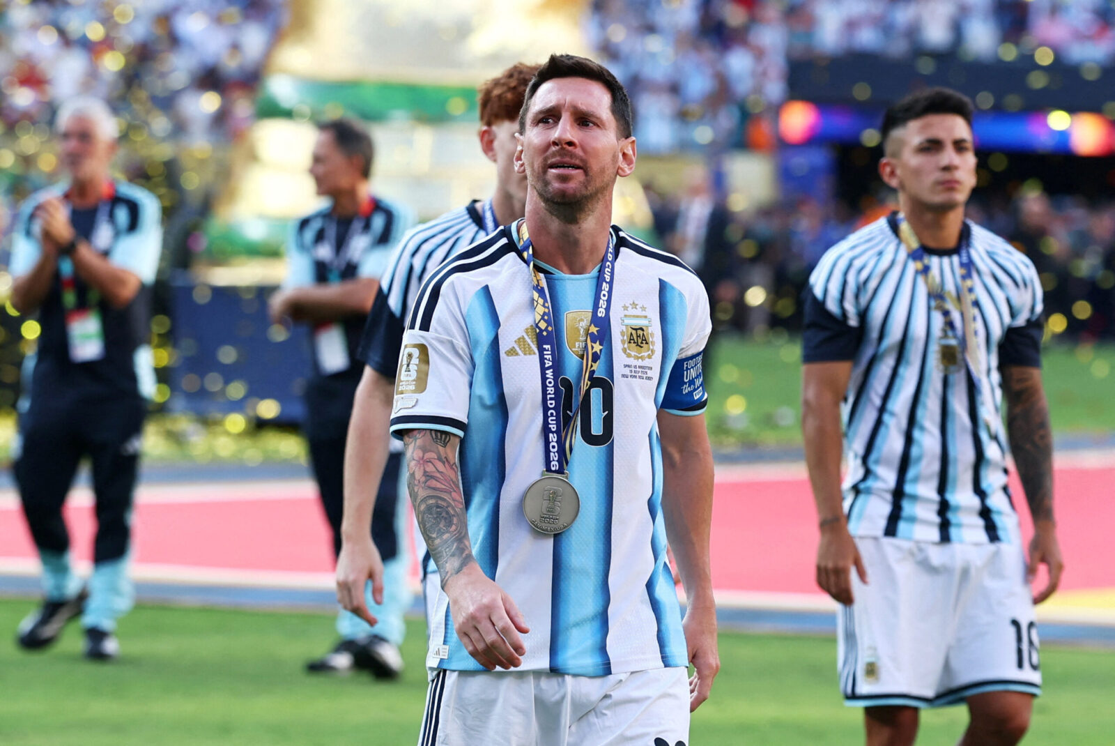Torcedores argentinos lançam petição para repetir final da Copa do Mundo 2026 após derrota para a Espanha 1 Torcedores argentinos lançam petição para repetir final da Copa do Mundo 2026 após derrota para a Espanha
