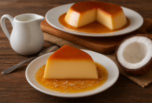 Pudim de tapioca com calda de coco e cachaça: receita perfeita para o feriado de 7 de setembro